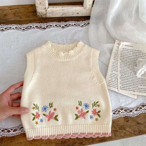 Autumn Children's Cute Embroidered Round Neck Pullover Vest